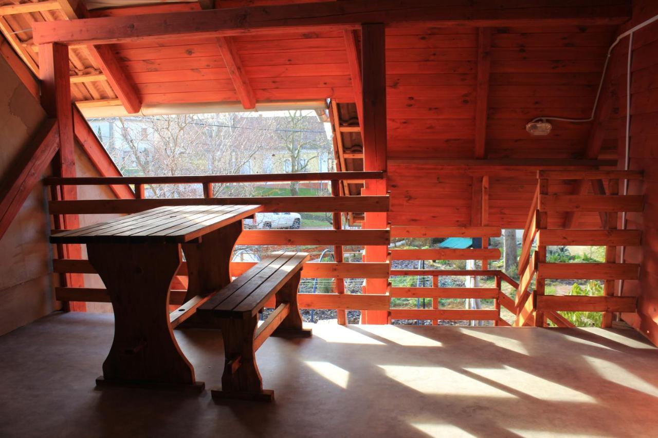 A Kert Apartman Rezi Exterior photo